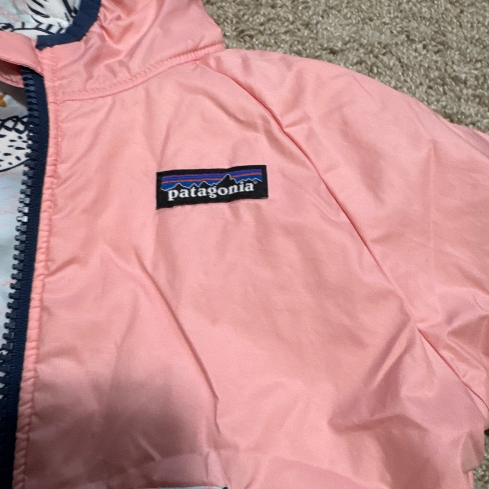 18-24 Month’s Infant/Toddler’s Patagonia Snowy Owl Reversible Puff Ball Jacket - Picture 2 of 4